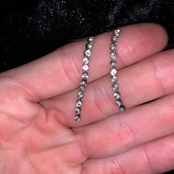 Small chain false diamond earrings - Picture 1 of 2